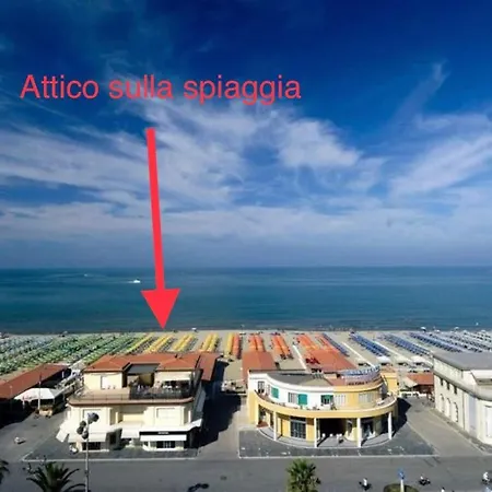 Apartament Attico Sulla Viareggio