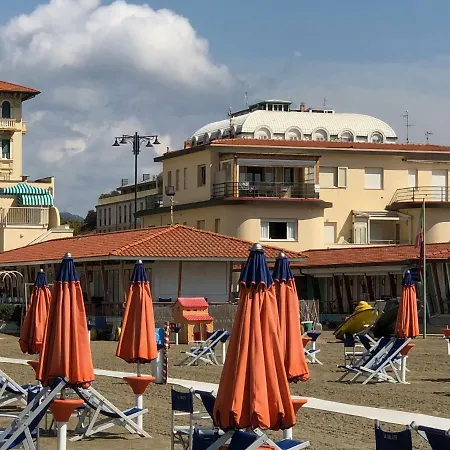 Attico Sulla Apartament Viareggio