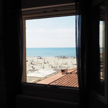 Lägenhet Attico Sulla Viareggio