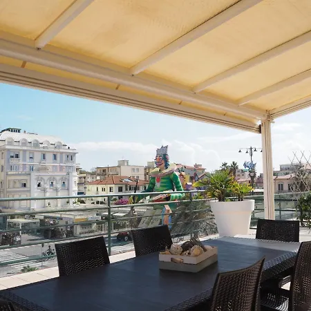 Attico Sulla Apartman Viareggio