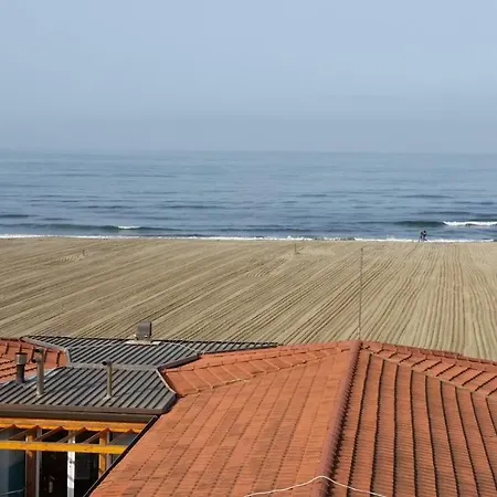 Attico Sulla 아파트 *