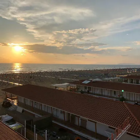 Attico Sulla Appartamento Viareggio