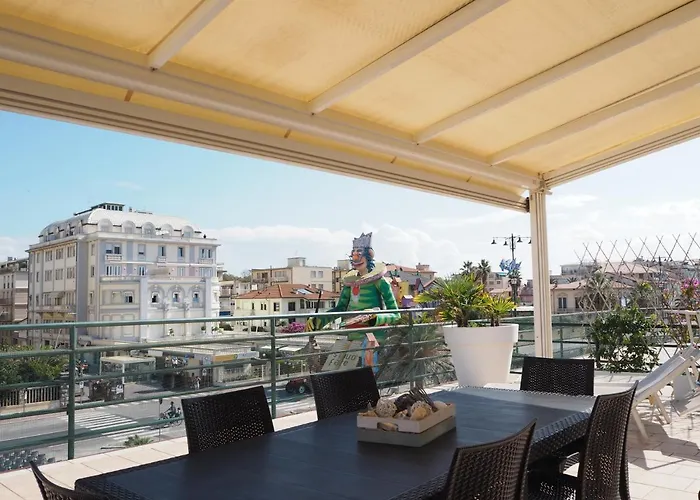 Attico Sulla Apartment Viareggio