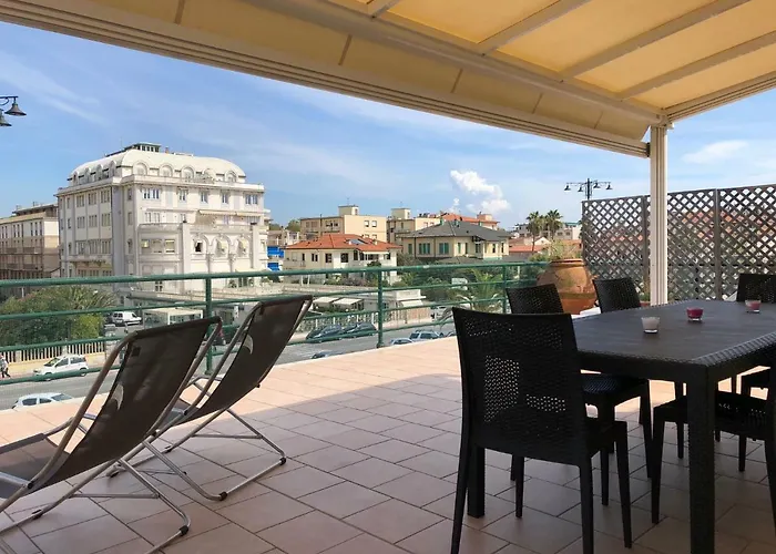 Apartment Attico Sulla Viareggio