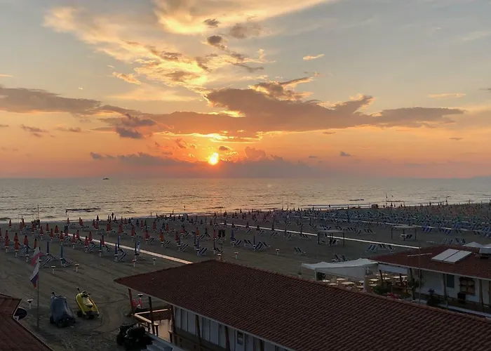 Attico Sulla Viareggio