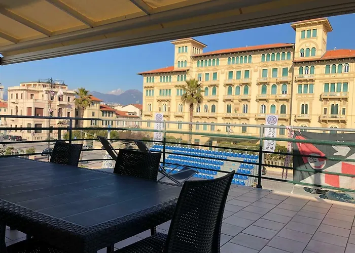 Apartment Attico Sulla Viareggio